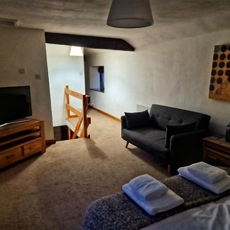 The Lodge@ Beechwood House Mossley Esterno foto