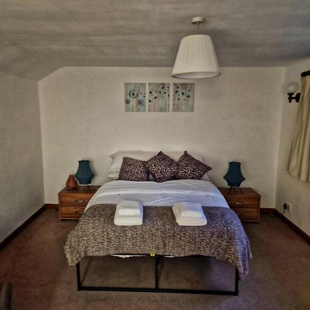 The Lodge@ Beechwood House Mossley Esterno foto
